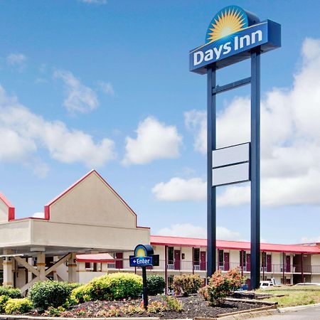 Days Inn By Wyndham Knoxville West Exteriör bild