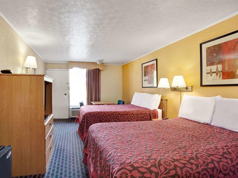 Days Inn By Wyndham Knoxville West Exteriör bild