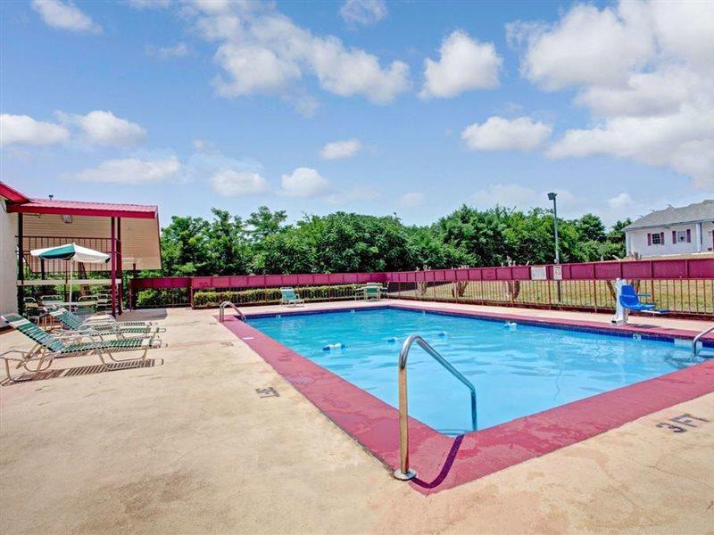 Days Inn By Wyndham Knoxville West Exteriör bild