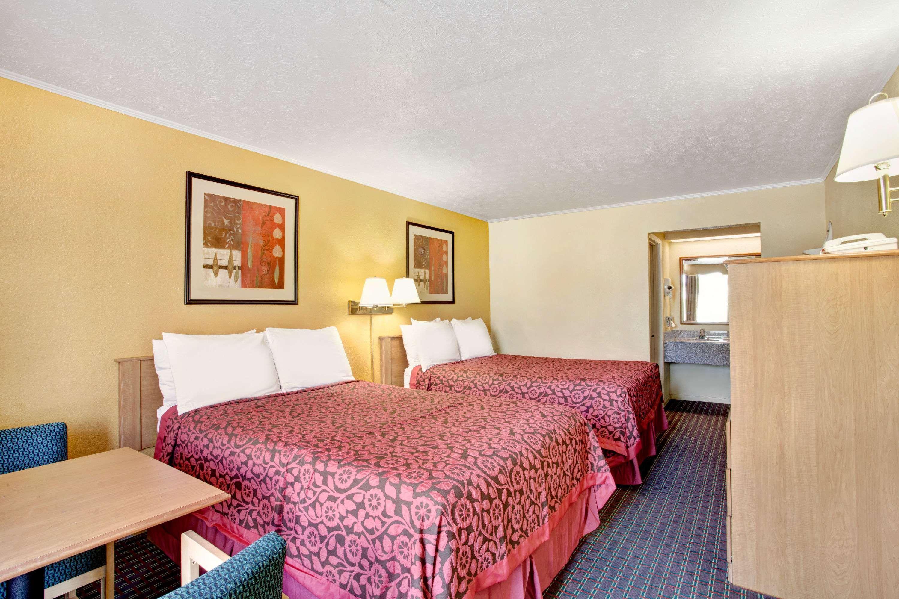 Days Inn By Wyndham Knoxville West Exteriör bild
