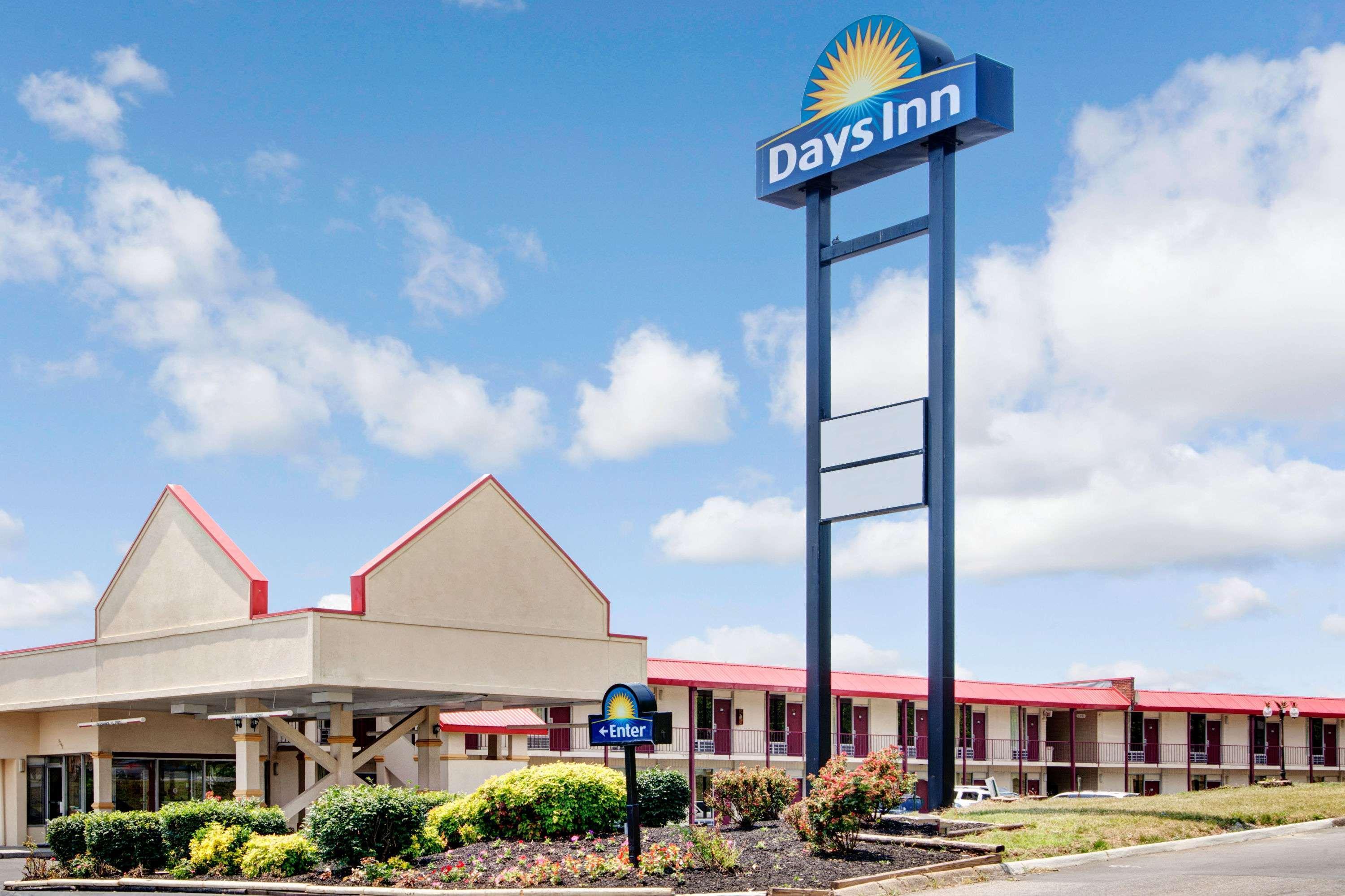 Days Inn By Wyndham Knoxville West Exteriör bild